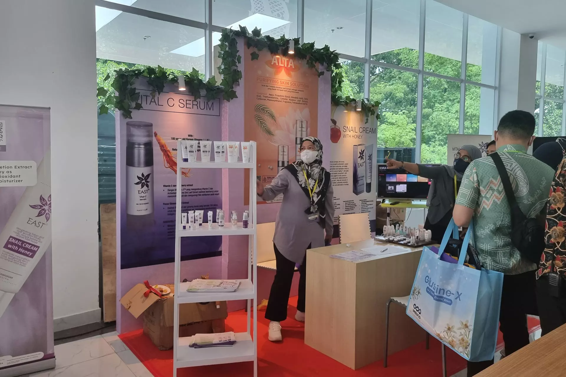 Booth Sederhana